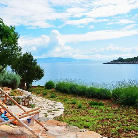 Bay * Vrboska
